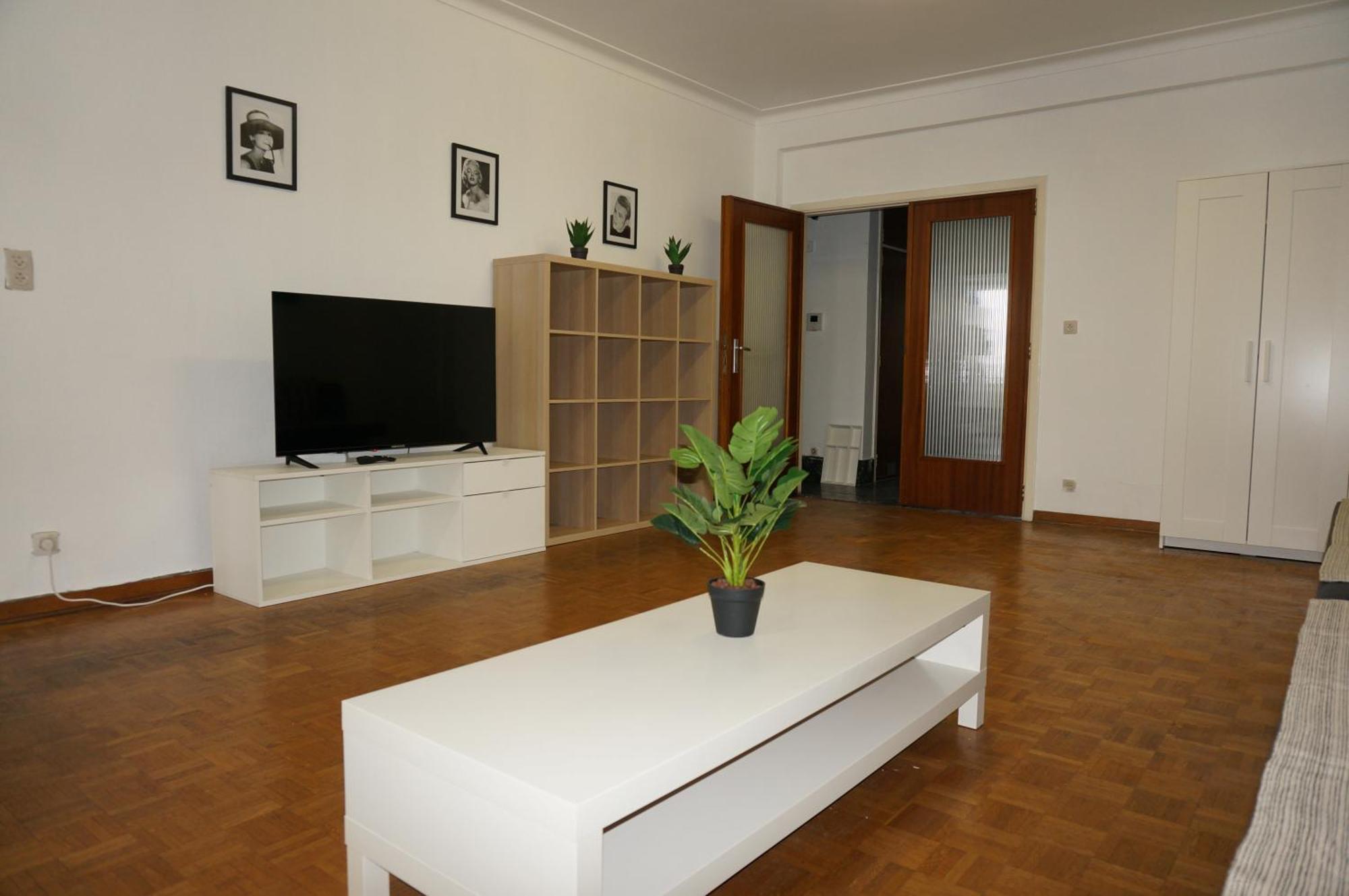 Belga Apartment 3 Bedrooms. Антверпен Экстерьер фото